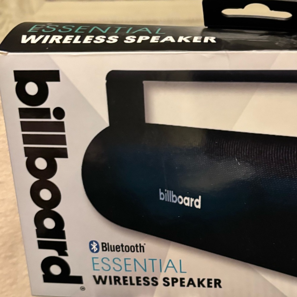 NIB Essential Bluetooth Wireless Speaker - Black